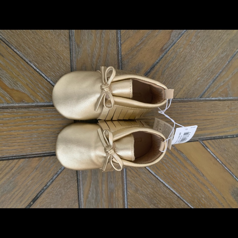 NWT OLD NAVY GOLD MOCCASINS